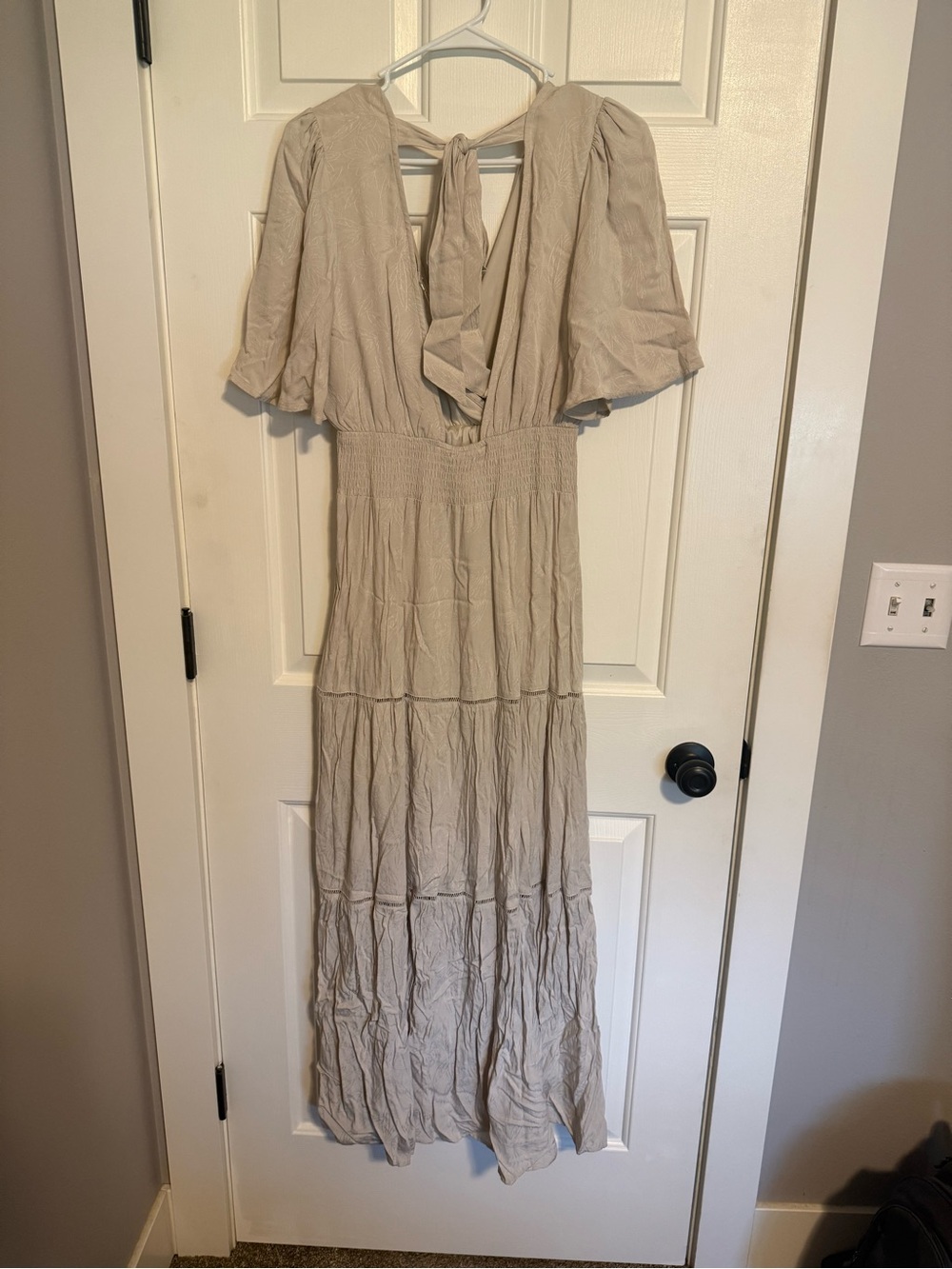 Love Stitch Beige Tie-Back Maxi Dress Medium